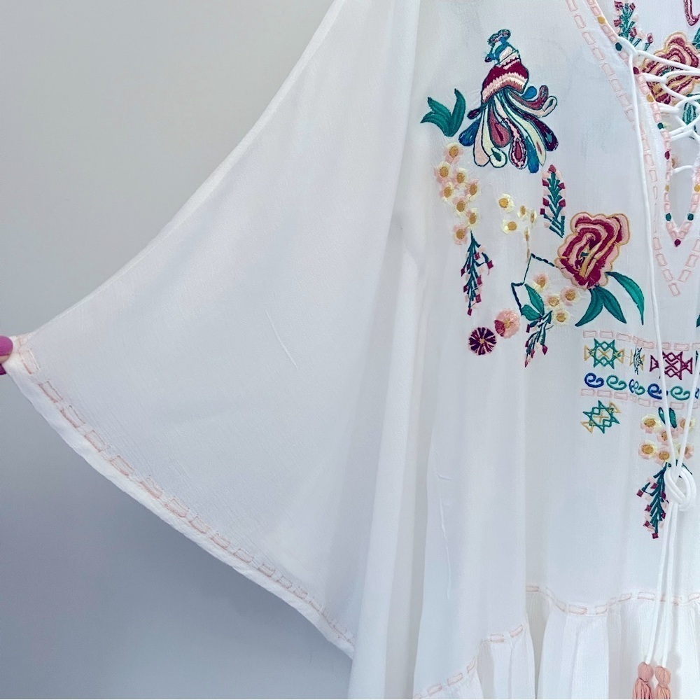 Rare Farm Rio Colorful Embroidered Tropical White Kaftan Beach Cover-up One Size - Picture 7 of 14